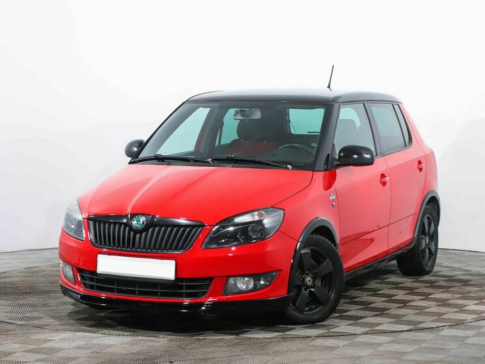 Skoda Fabia II Рестайлинг, фото №1