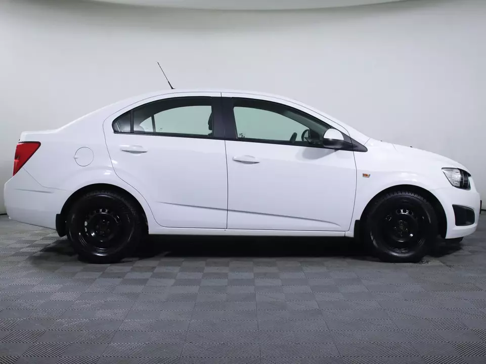 Chevrolet Aveo, фото №4