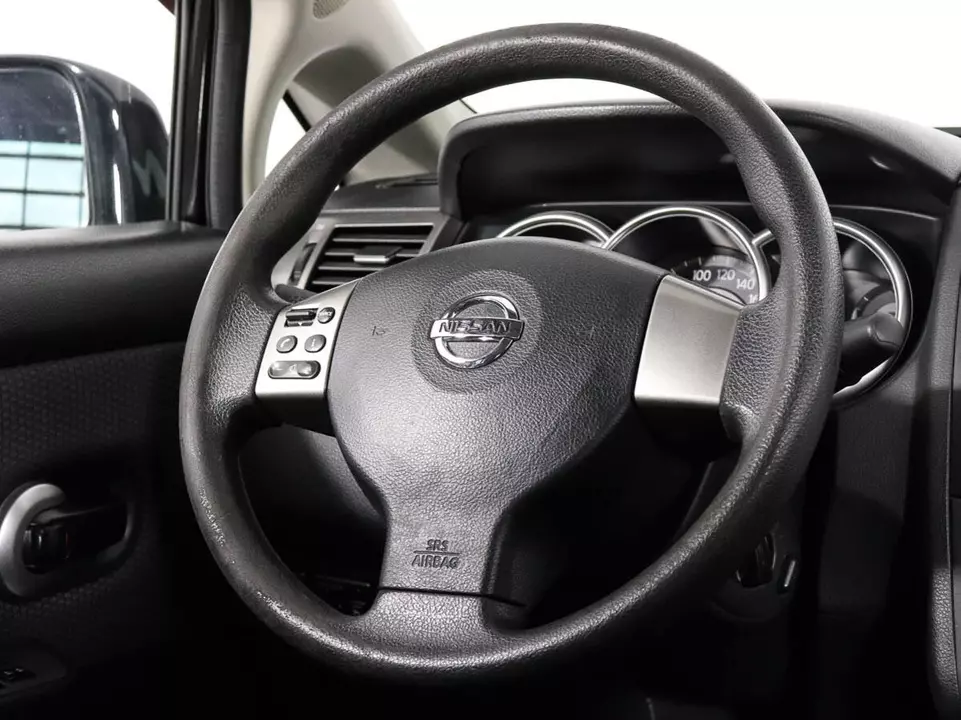 Nissan Tiida, фото №9