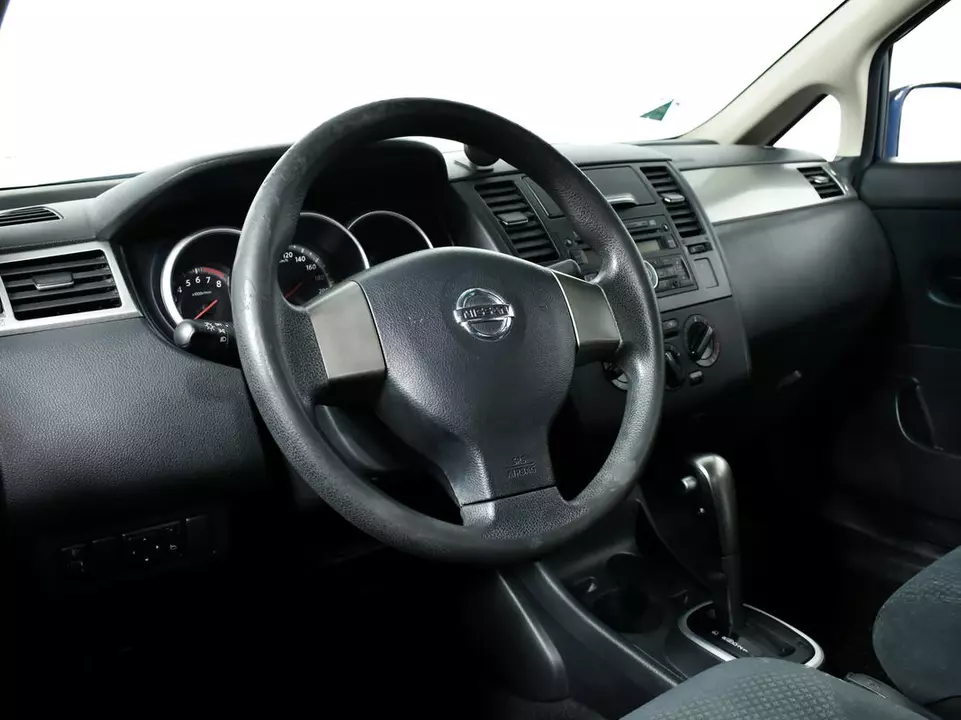 Nissan Tiida, фото №13