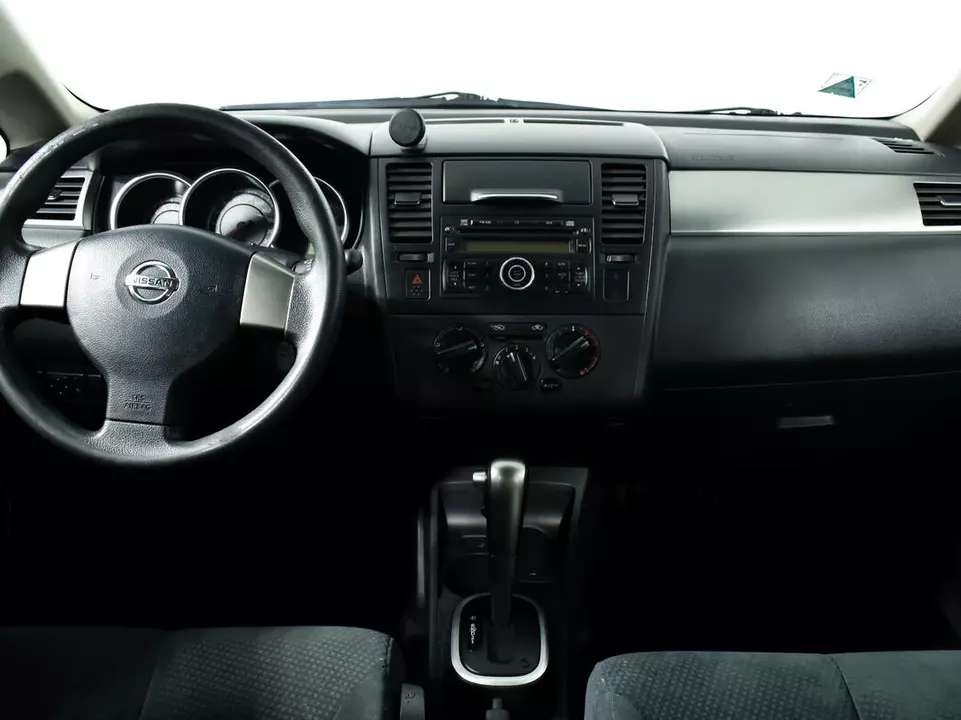 Nissan Tiida, фото №11