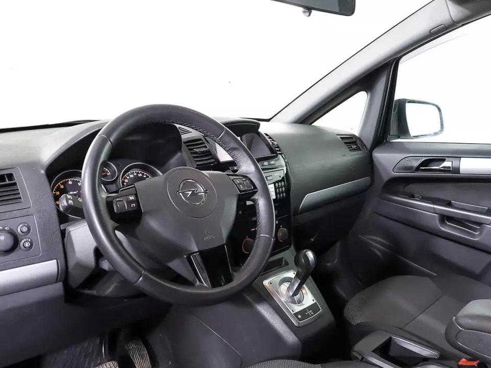 Opel Zafira, фото №16