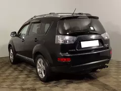 Mitsubishi Outlander, фото №2