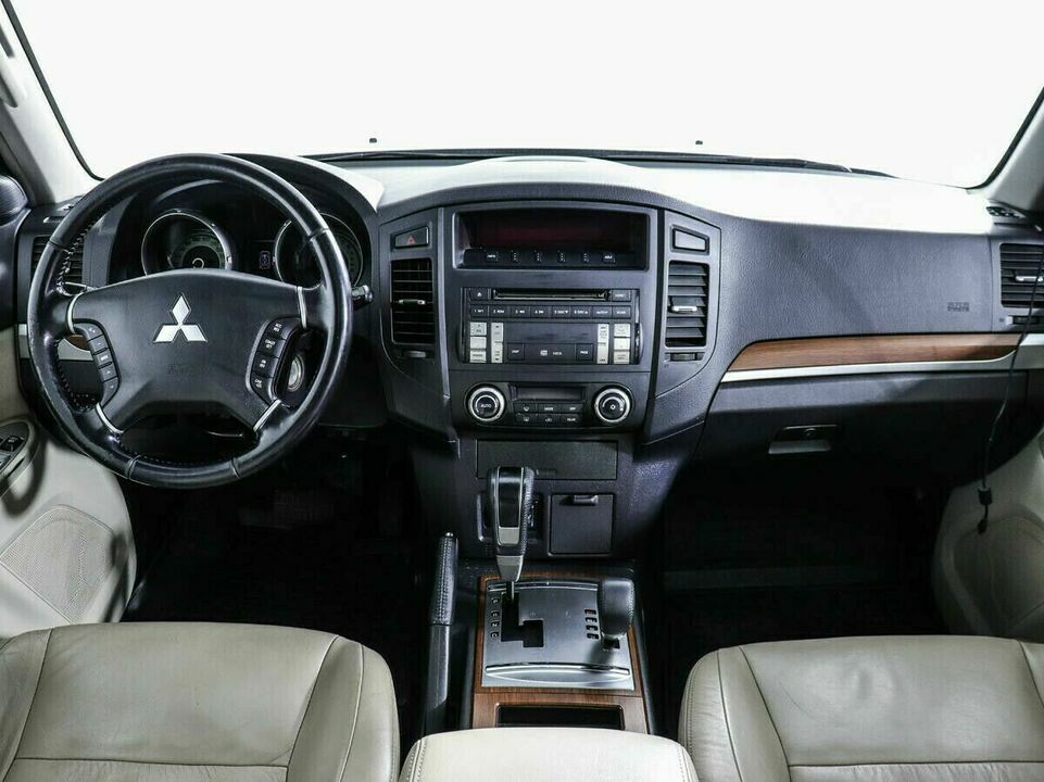 Mitsubishi Pajero IV, фото №9
