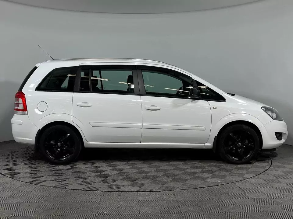 Opel Zafira, фото №4