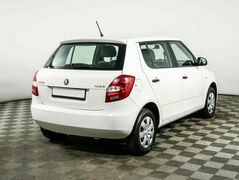 Skoda Fabia II Рестайлинг, фото №3