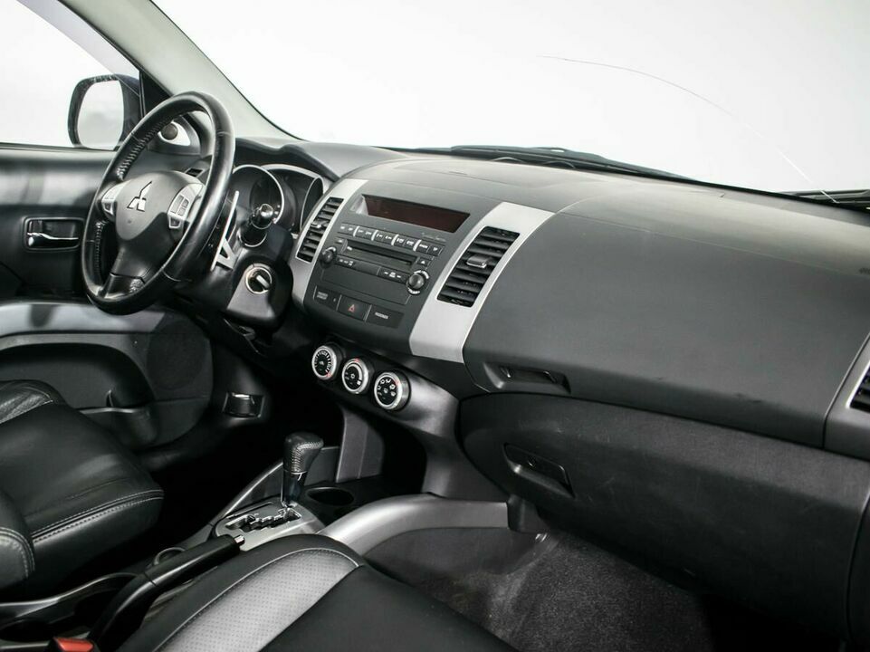 Mitsubishi Outlander, фото №10