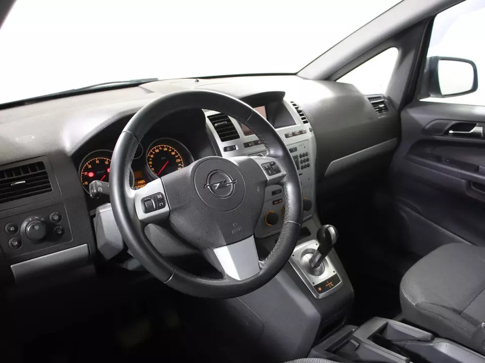 Opel Zafira, фото №14