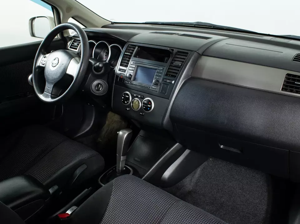 Nissan Tiida, фото №10