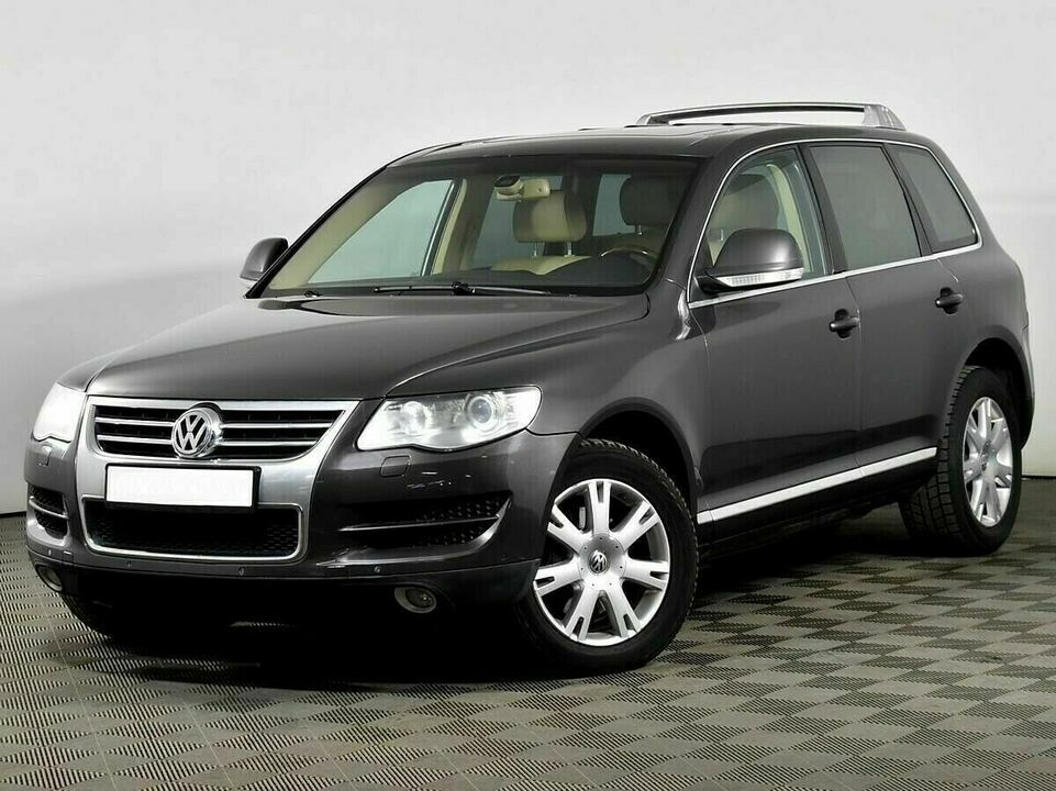 Volkswagen Touareg I Рестайлинг, фото №1