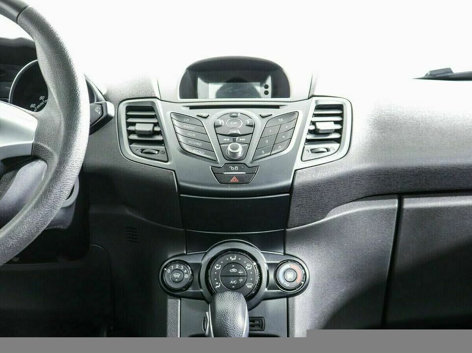 Ford Fiesta Mk6 Рестайлинг, фото №7