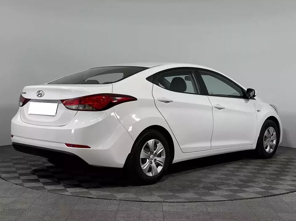 Hyundai Elantra, фото №5