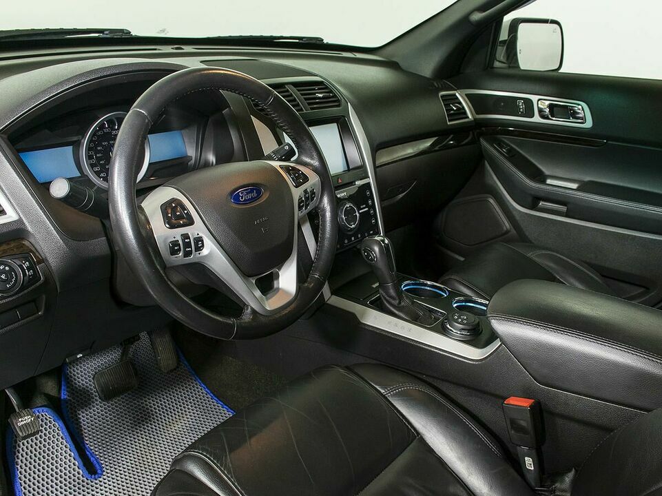 Ford Explorer, фото №11