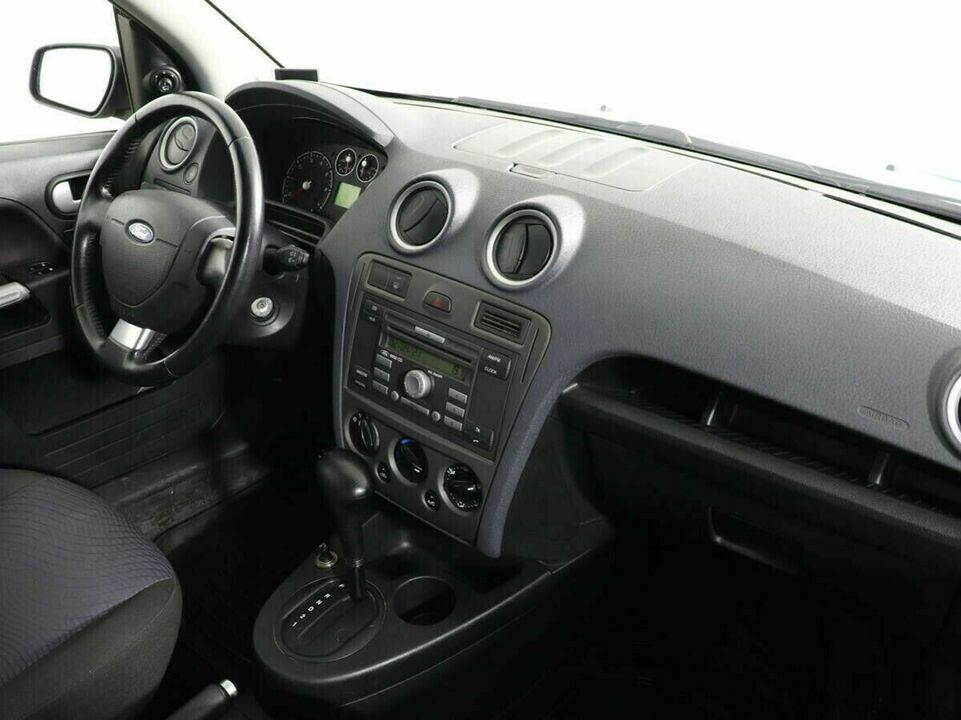 Ford Fusion I Рестайлинг, фото №9