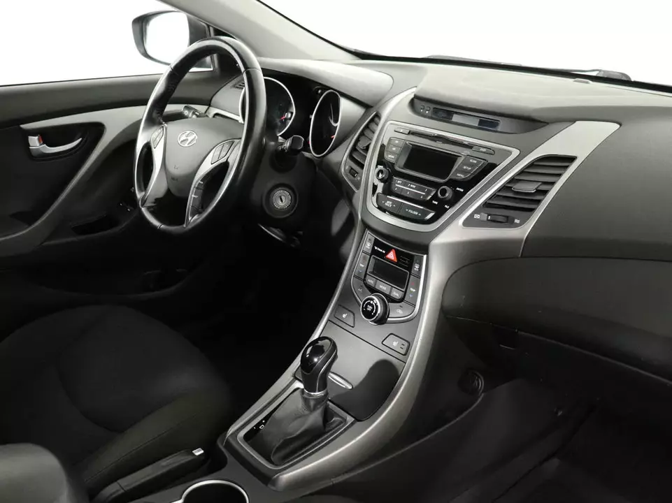 Hyundai Elantra, фото №7