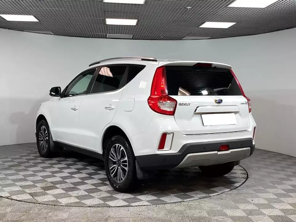 Geely Emgrand X7, фото №7