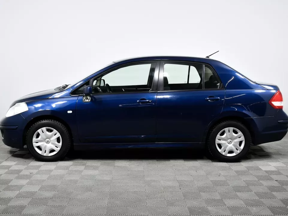 Nissan Tiida, фото №8