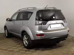 Mitsubishi Outlander, фото №2