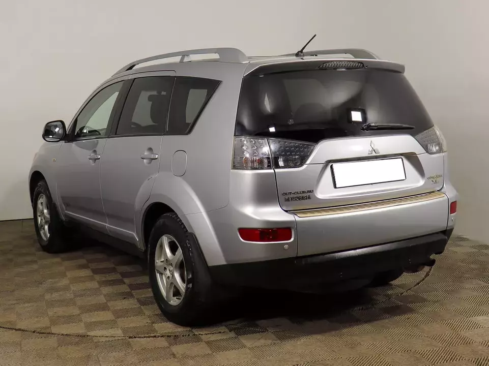 Mitsubishi Outlander, фото №2