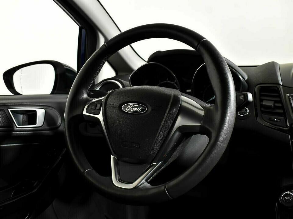 Ford Fiesta Mk6 Рестайлинг, фото №8