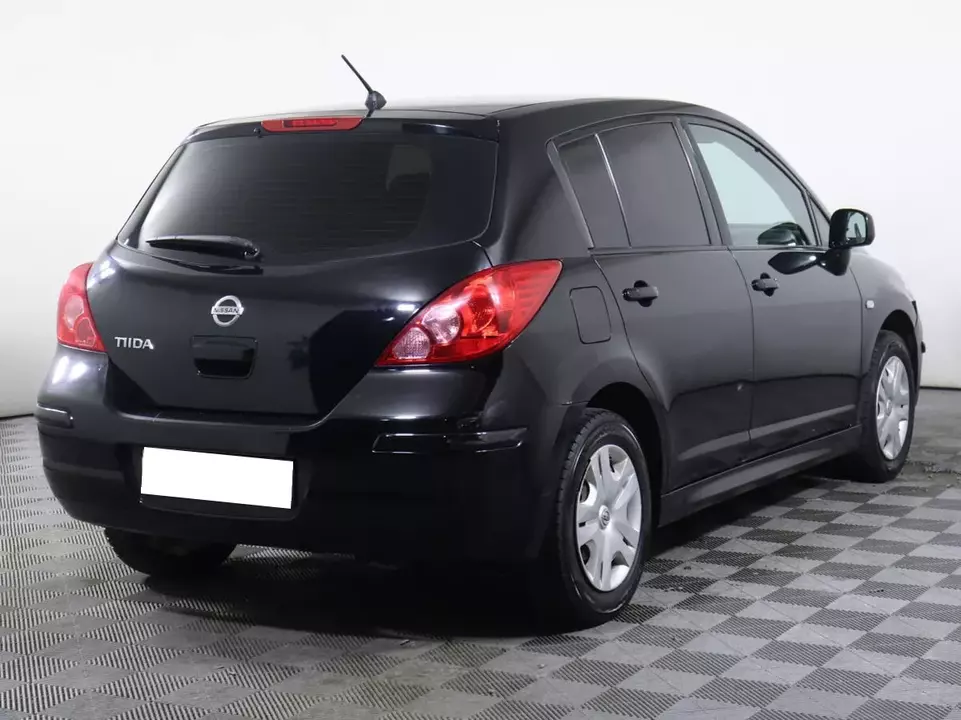 Nissan Tiida, фото №5