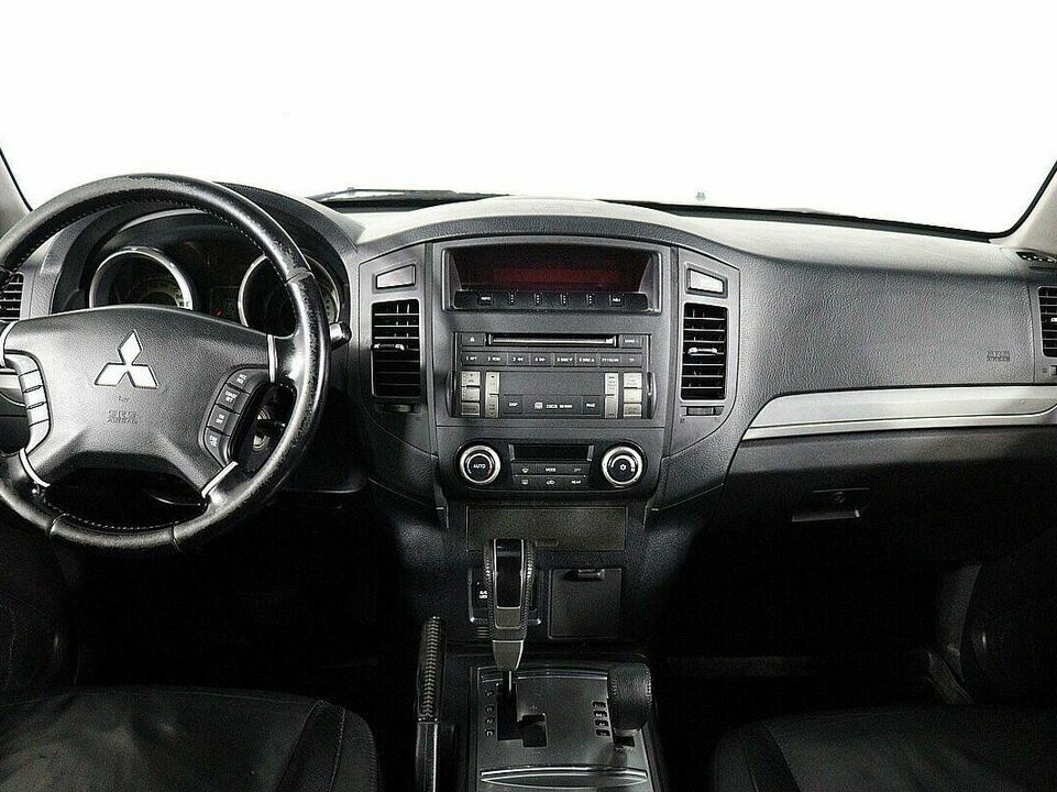 Mitsubishi Pajero IV Рестайлинг 1, фото №9