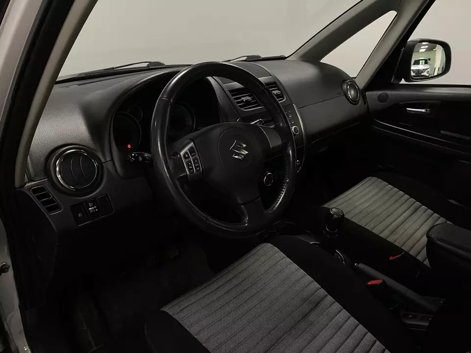 Suzuki SX4, фото №9