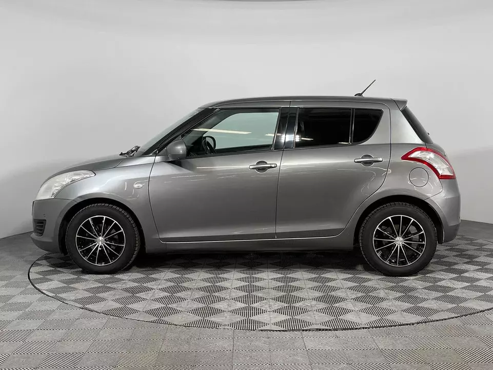Suzuki Swift, фото №8