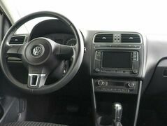 Volkswagen Polo 1.6 Автомат, фото №6
