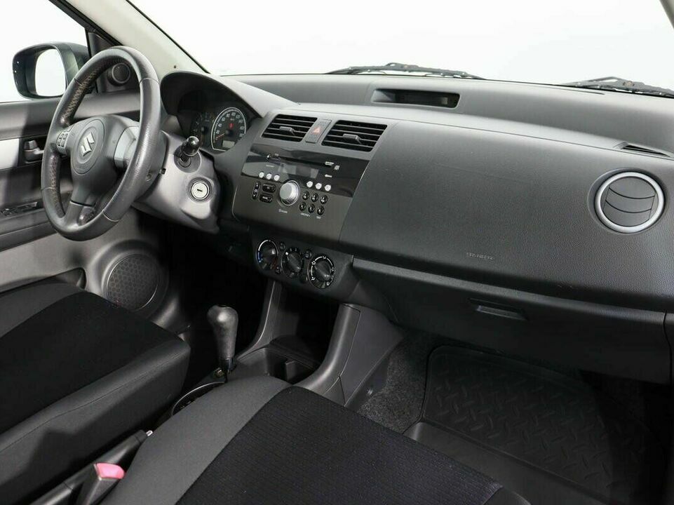 Suzuki Swift III, фото №5