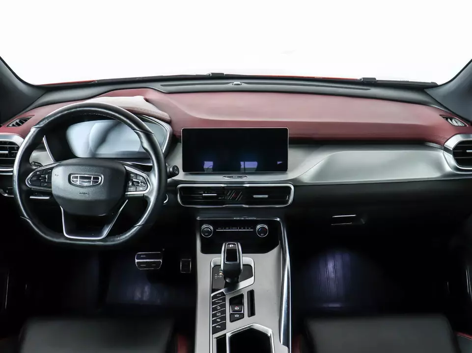 Geely Coolray, фото №11