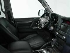 Mitsubishi Pajero IV Рестайлинг 1, фото №7