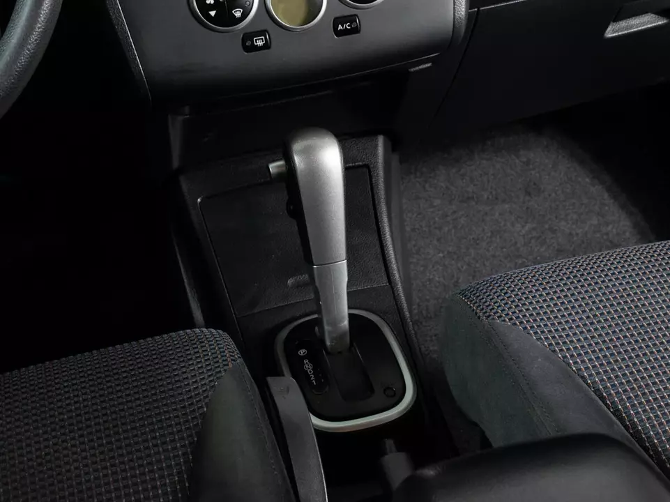 Nissan Tiida, фото №16