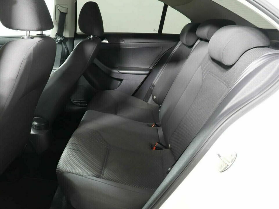Volkswagen Jetta VI, фото №9