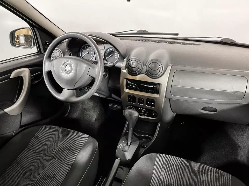 Renault Logan, фото №9