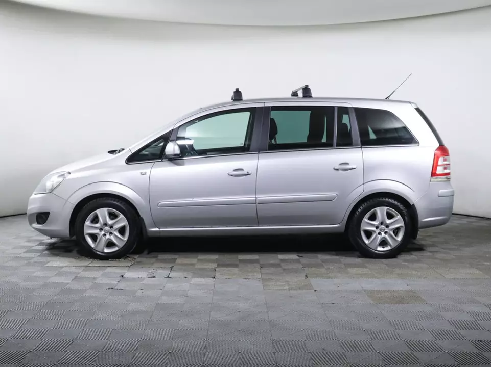 Opel Zafira, фото №8