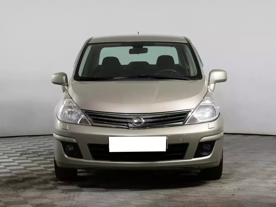 Nissan Tiida, фото №2