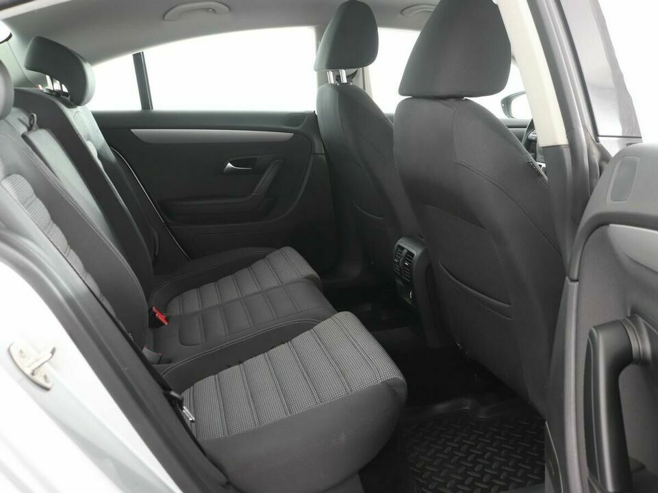 Volkswagen Passat CC, фото №10
