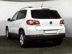 Volkswagen Tiguan 2.0 Автомат, фото №4