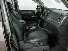 Mitsubishi Pajero IV Рестайлинг 1, фото №10