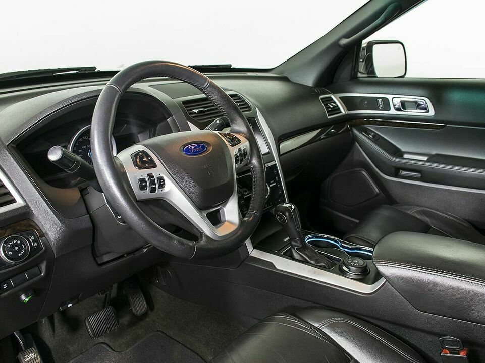 Ford Explorer, фото №15