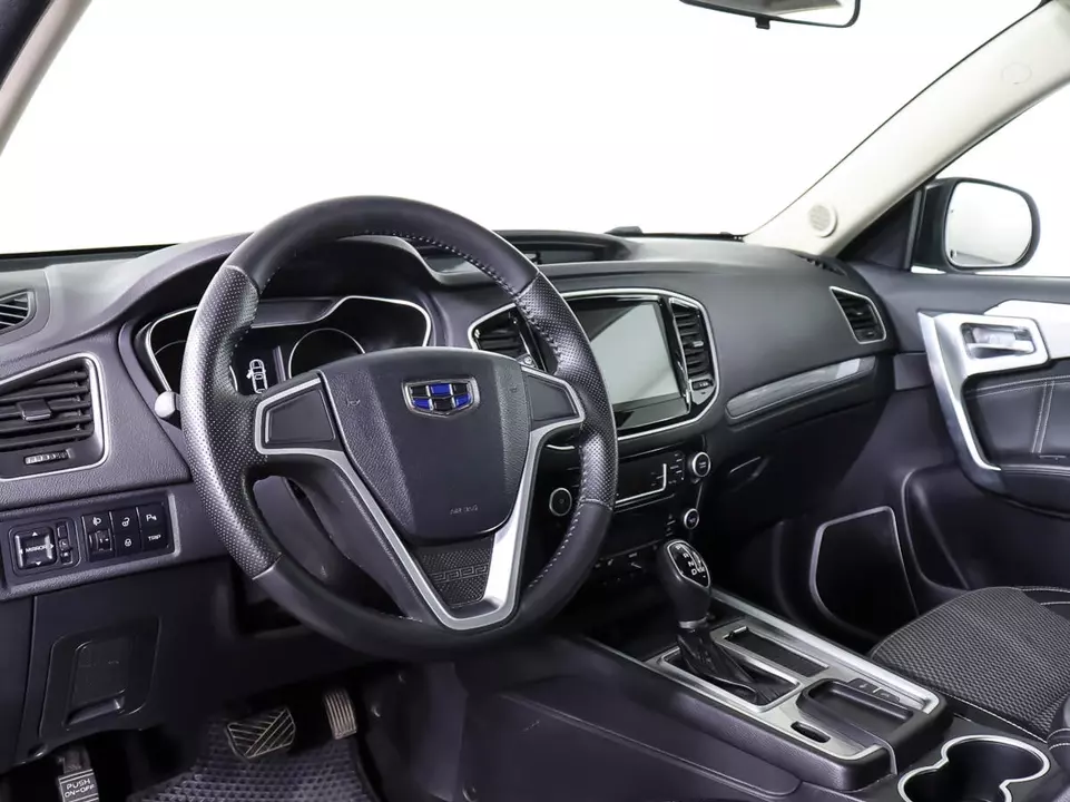 Geely Emgrand X7, фото №16