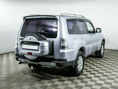 Mitsubishi Pajero IV, фото №3