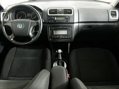 Skoda Fabia 1.6 Автомат, фото №3