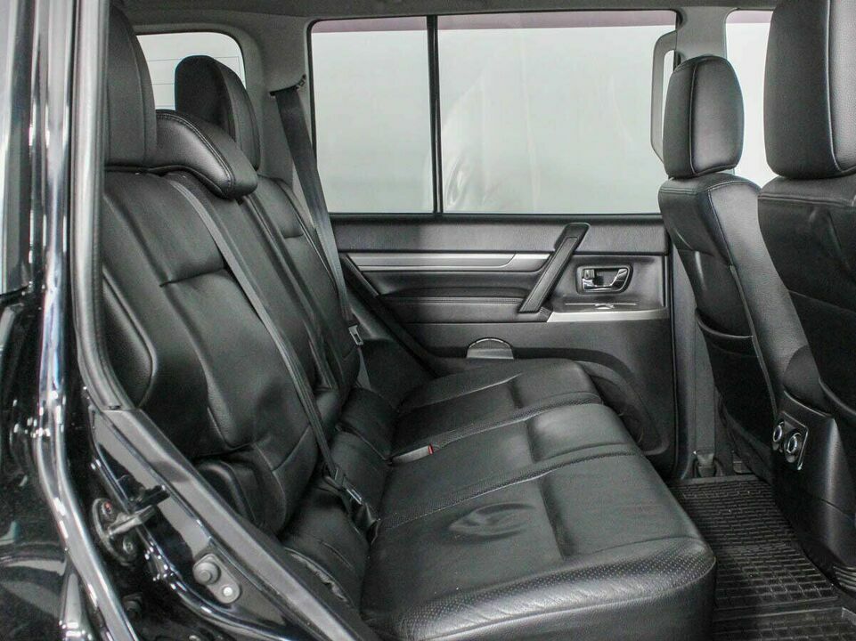Mitsubishi Pajero IV Рестайлинг 1, фото №11