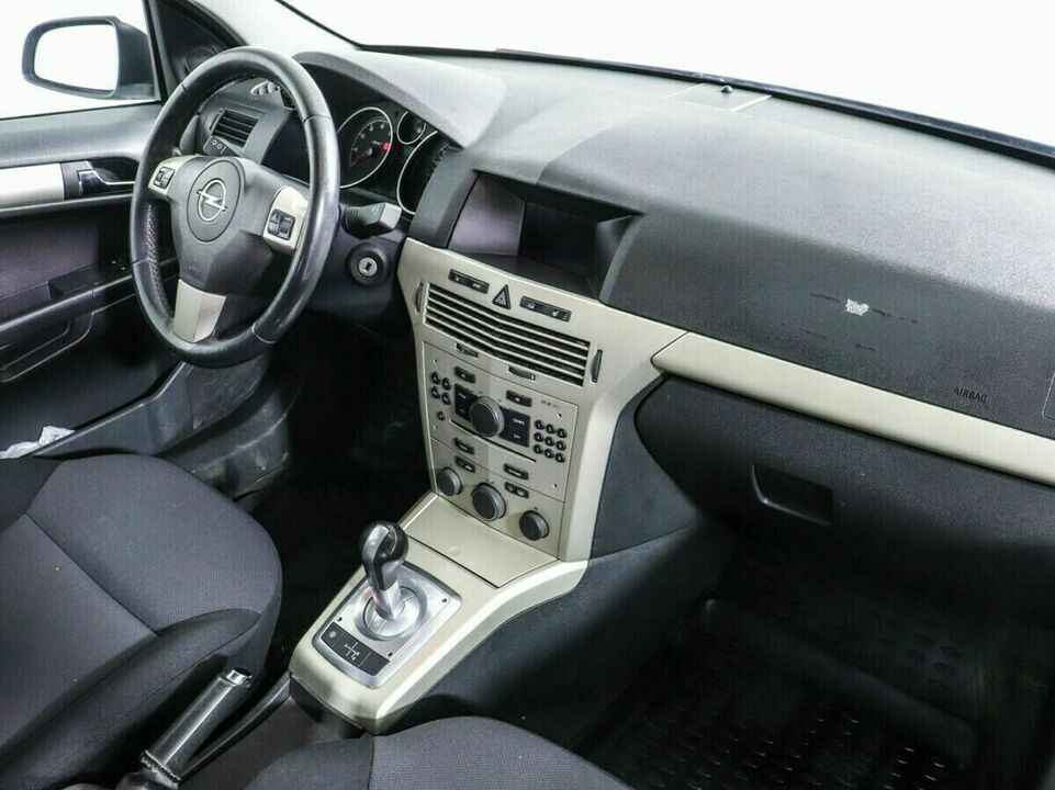 Opel Astra H Рестайлинг, фото №8