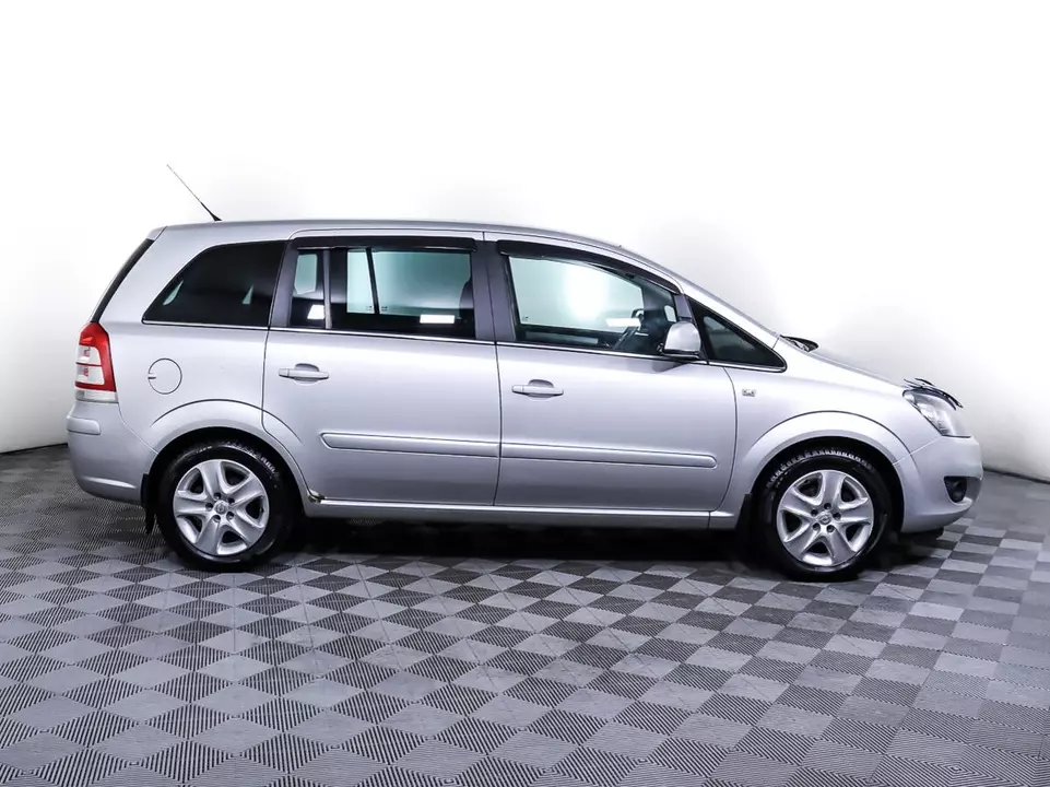 Opel Zafira, фото №4