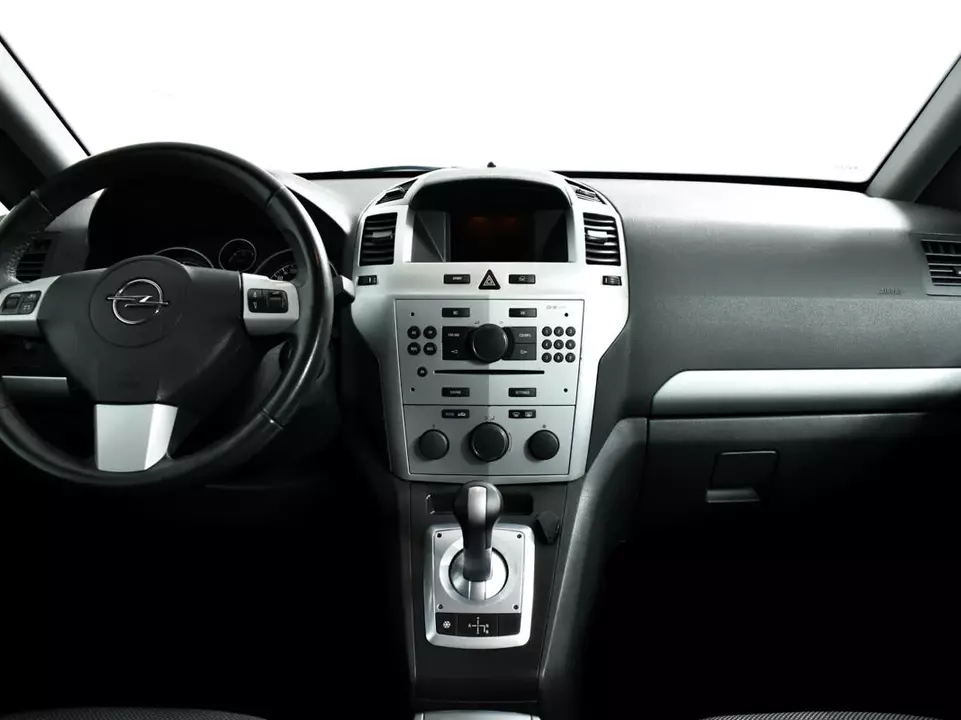 Opel Zafira, фото №11