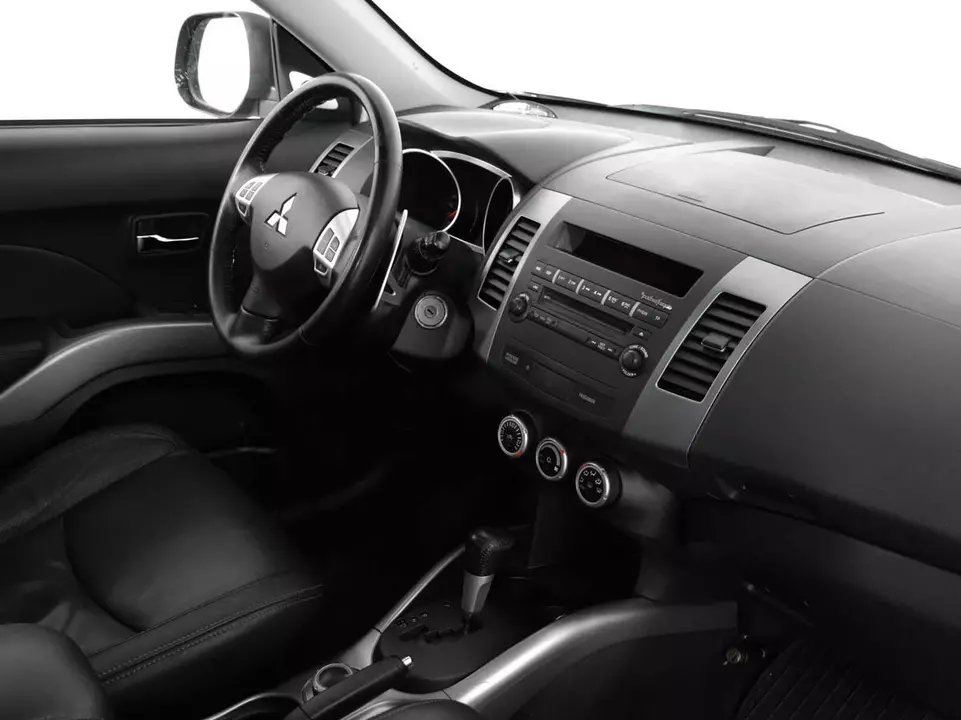 Mitsubishi Outlander, фото №7