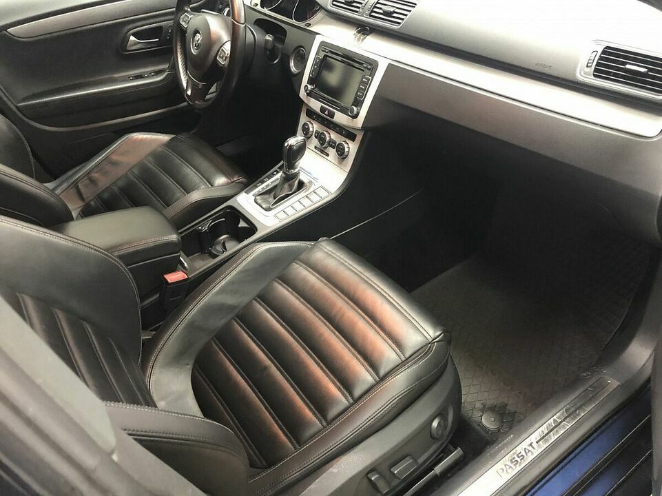Volkswagen Passat CC, фото №8